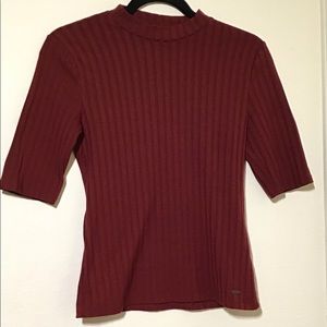 Hollister ribbed tee